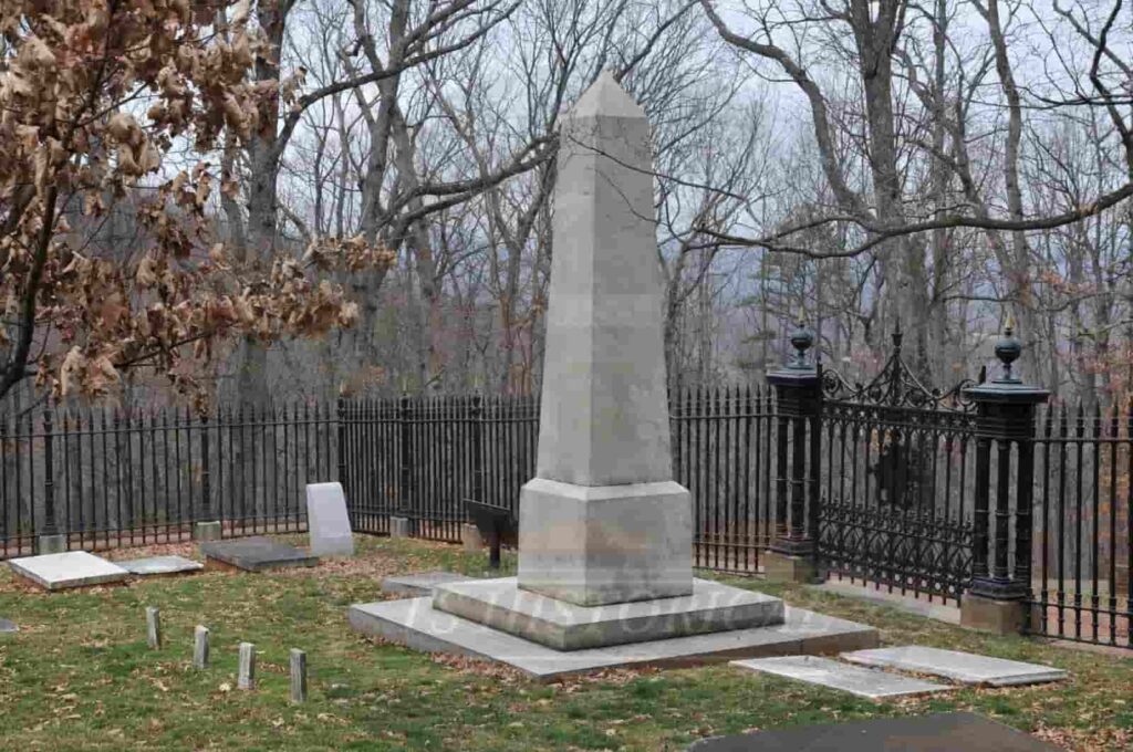 Thomas jefferson Grave 